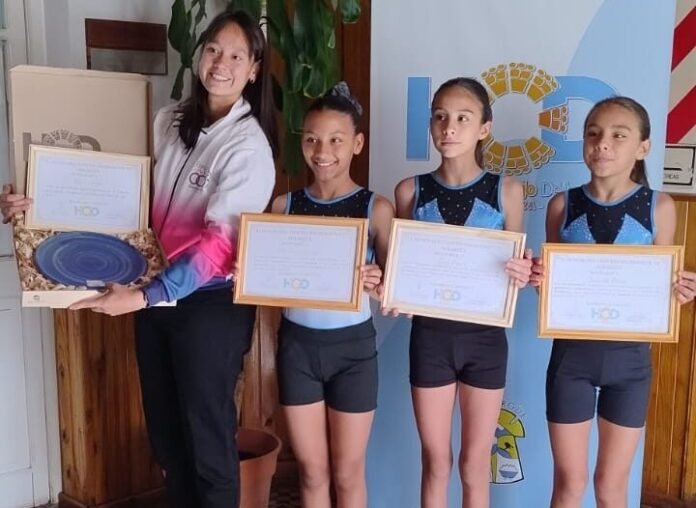 Juanita Pardo, Itzel Pardo, Amparo Balmaceda, Lola González y Morena Lineros.