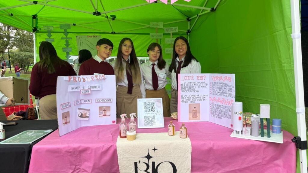 El E.S.T.I.M realizó una ExpoTencia histórica con más de 200 proyectos 11 1019f127 8632 4ff0 9e93 8935ae2cff3d