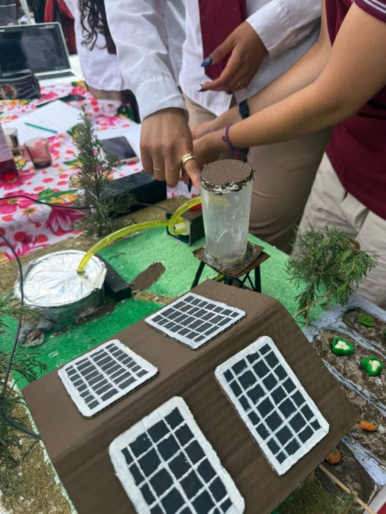 El E.S.T.I.M realizó una ExpoTencia histórica con más de 200 proyectos 13 16573a70 6483 4089 b80e 80a77c2c38e9