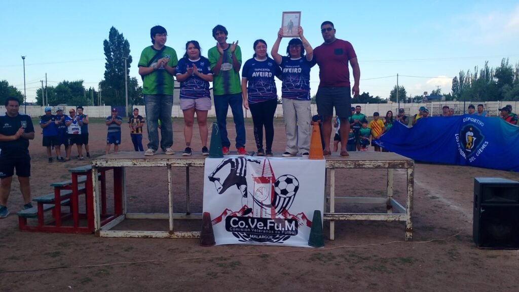 Servicios Públicos gritó campeón y se llevó todo en el Clausura de Veteranos 4 HOMENAJE A COQUI MUNOZ 1 1