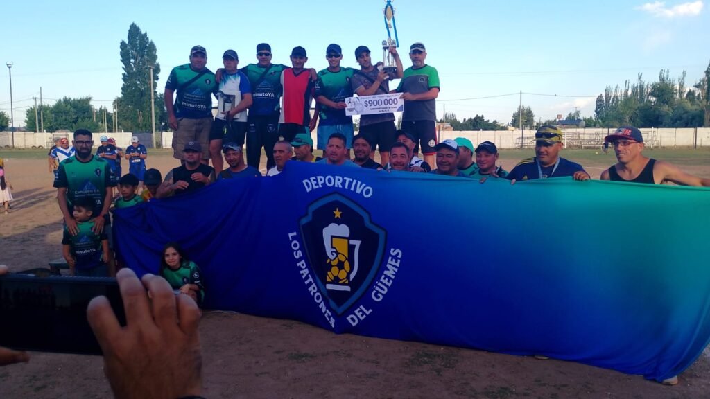 Servicios Públicos gritó campeón y se llevó todo en el Clausura de Veteranos 3 LOS PATRONES 1