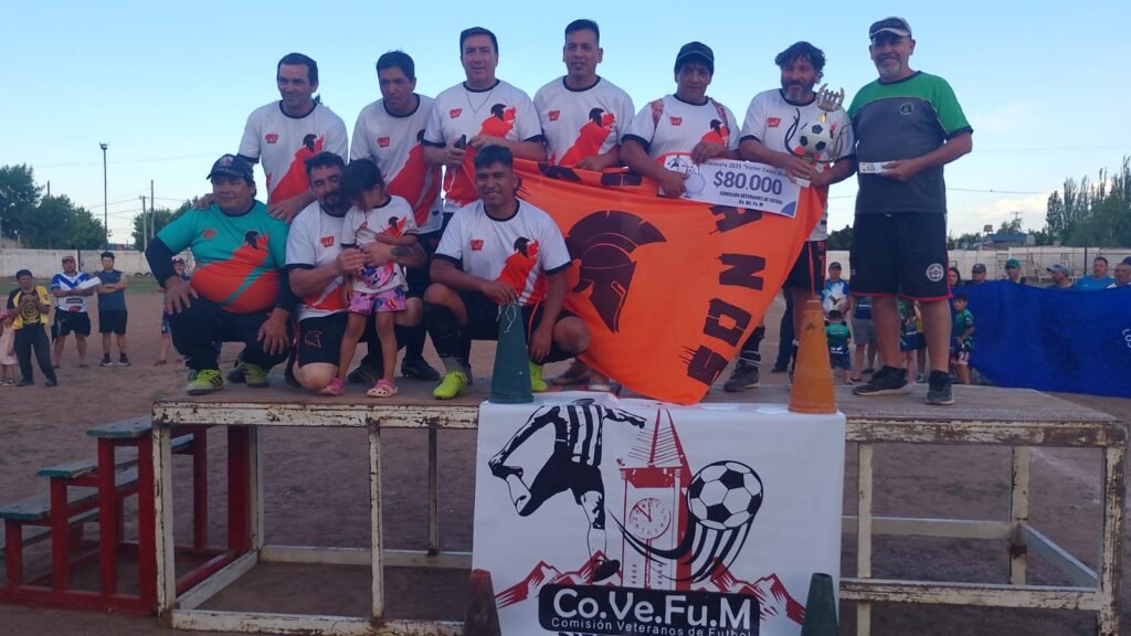 Servicios Públicos gritó campeón y se llevó todo en el Clausura de Veteranos 2 LOS ROMANOS 1