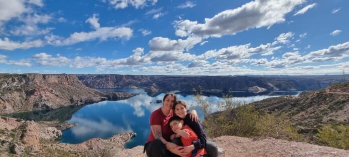 Belén junto a Jazmín y Renzo