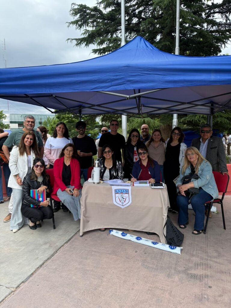 El E.S.T.I.M realizó una ExpoTencia histórica con más de 200 proyectos 17 a8702ada 7e71 487f bb27 f1a75e69f825