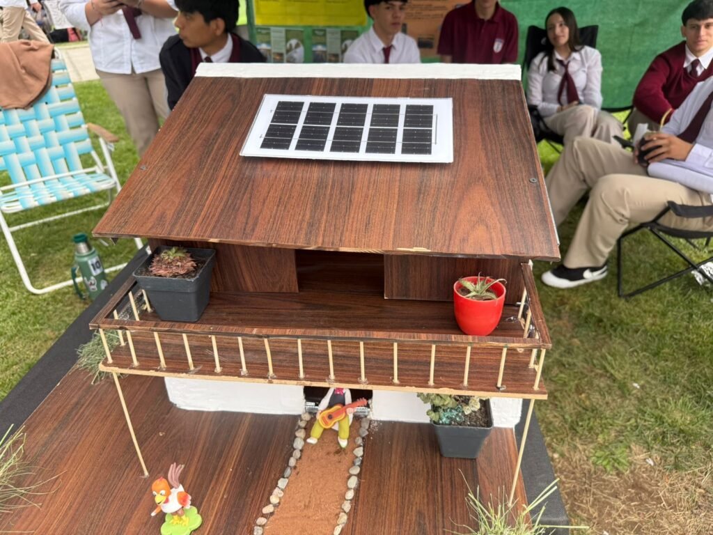 El E.S.T.I.M realizó una ExpoTencia histórica con más de 200 proyectos 22 bedf5223 68d1 4bbe ad5f 3fa6cef7e77a