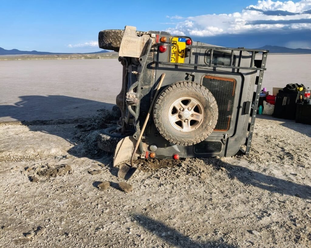 Vuelco en Llancanelo: dos extranjeros fueron asistidos y trasladados a Malargüe 7 WhatsApp Image 2026 01 17 at 12.33.22 PM