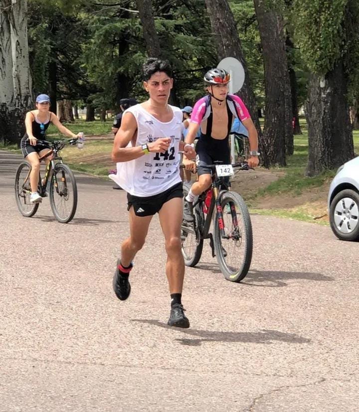 Carlos Becerra e Ignacio Sánchez dejaron su marca en el Pentatuel 2026. 5 WhatsApp Image 2026 03 03 at 2.55.01 PM