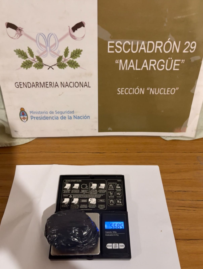 Gendarmería detectó cocaína en un control a un colectivo en El Sosneado. 2 image 5