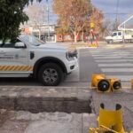 Llegó el gran día: comenzaron las obras para recuperar los semáforos de Roca y San Martín.