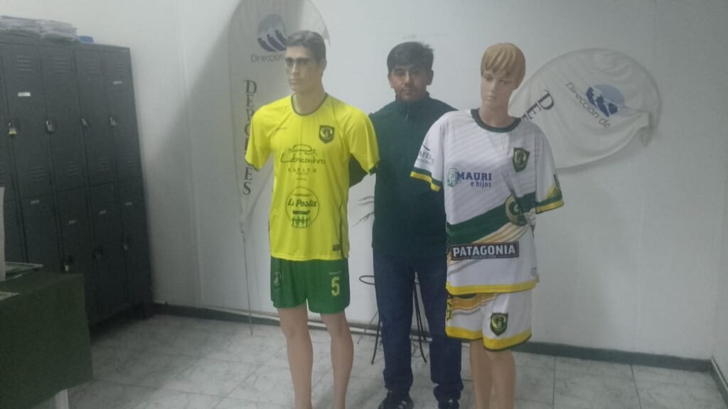 Club Ferrosol presentó nueva Vestimenta para el Fútbol Femenino y Masculino. 1 WhatsApp Image 2026 06 02 at 2.07.07 PM
