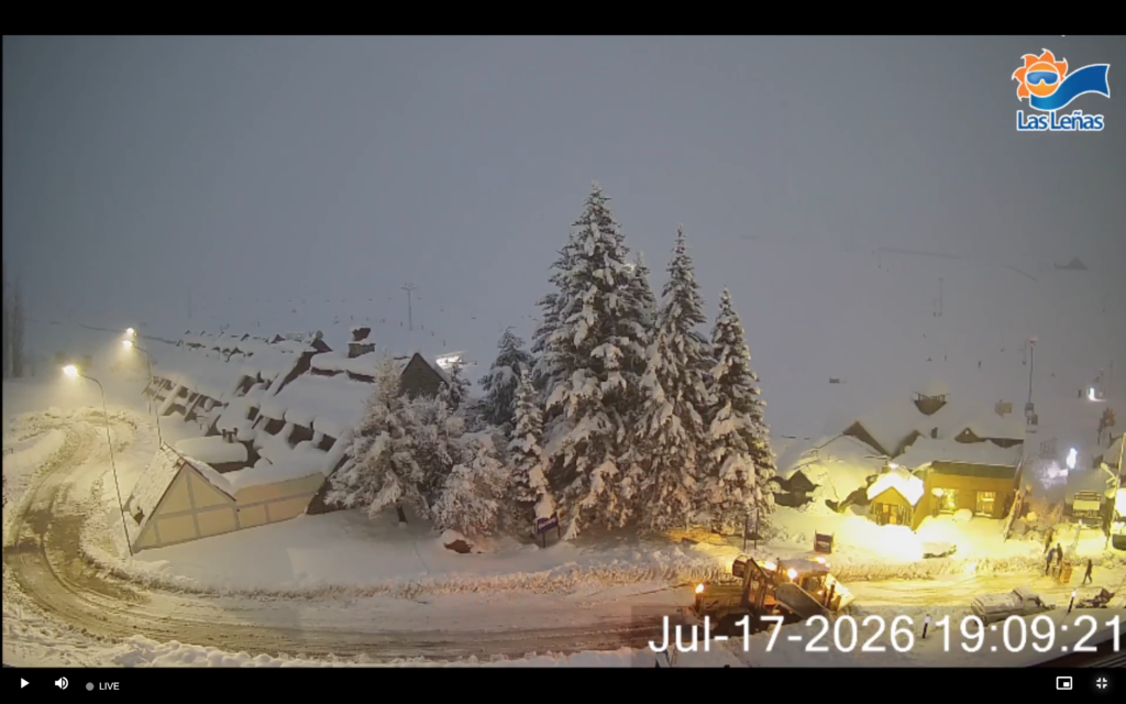 La nieve llegó con fuerza a Malargüe: hasta dos metros en la cumbre de Las Leñas renuevan la temporada invernal. 1 Captura de Pantalla 2026 07 17 a las 19.09.52