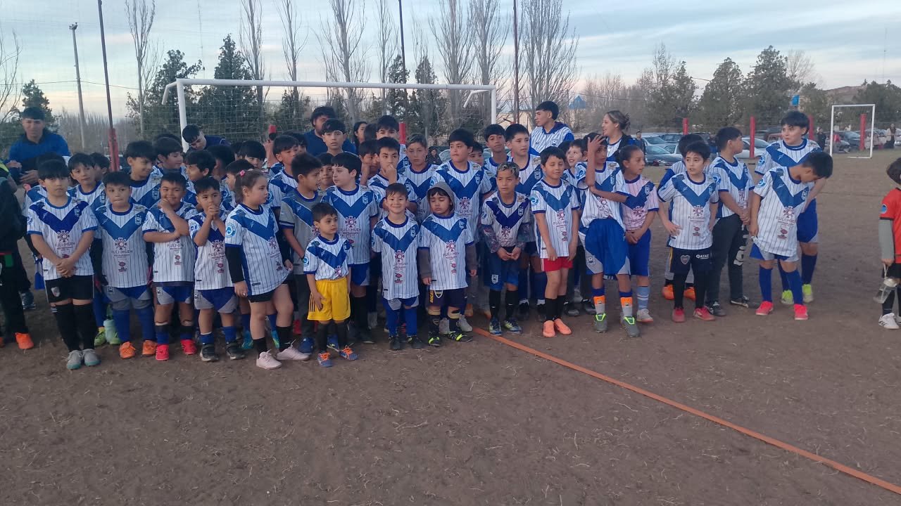 Volantes unidos presentó su Torneo de Fútbol Infantil Max Santos. 5 Imagen 3
