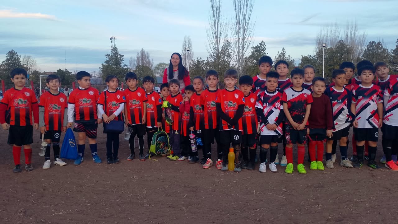 Volantes unidos presentó su Torneo de Fútbol Infantil Max Santos. 6 Imagen 4