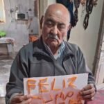 A los 91 años, Alfonso Ávila recorre 80 kilómetros cada miércoles para ir a estudiar.