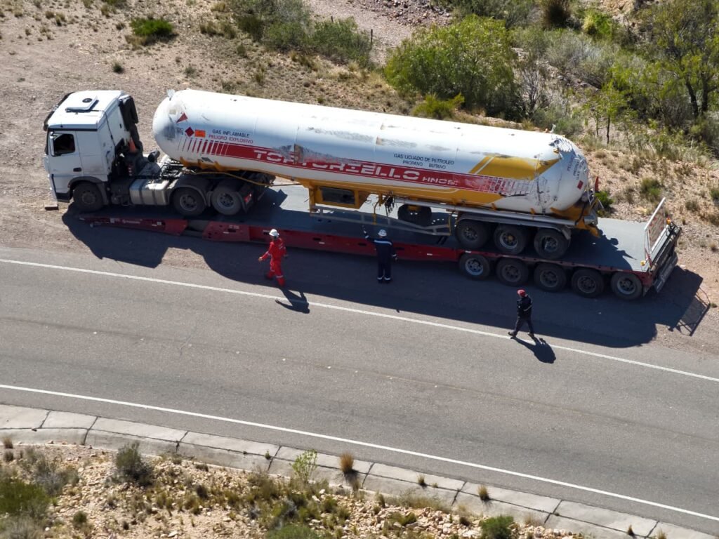Ruta 144: retiraron la cisterna y quedó habilitado el tránsito en la Cuesta de los Terneros 1 WhatsApp Image 2026 10 03 at 12.22.51 PM