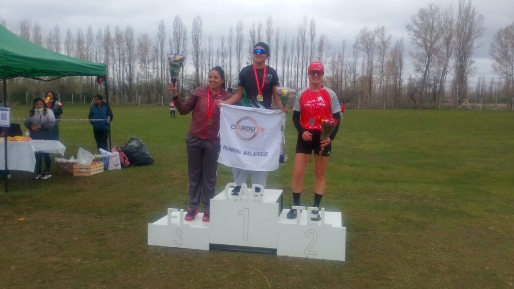 Los 21 K del Cross Trail El Cartel fueron para Duhan Medina y Mariela Rojas 3 WhatsApp Image 2026 10 12 at 8.06.05 AM 1