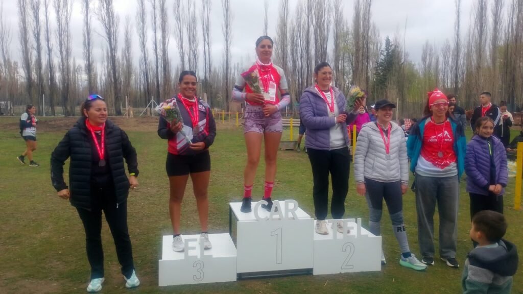 Los 21 K del Cross Trail El Cartel fueron para Duhan Medina y Mariela Rojas 5 WhatsApp Image 2026 10 12 at 8.08.00 AM